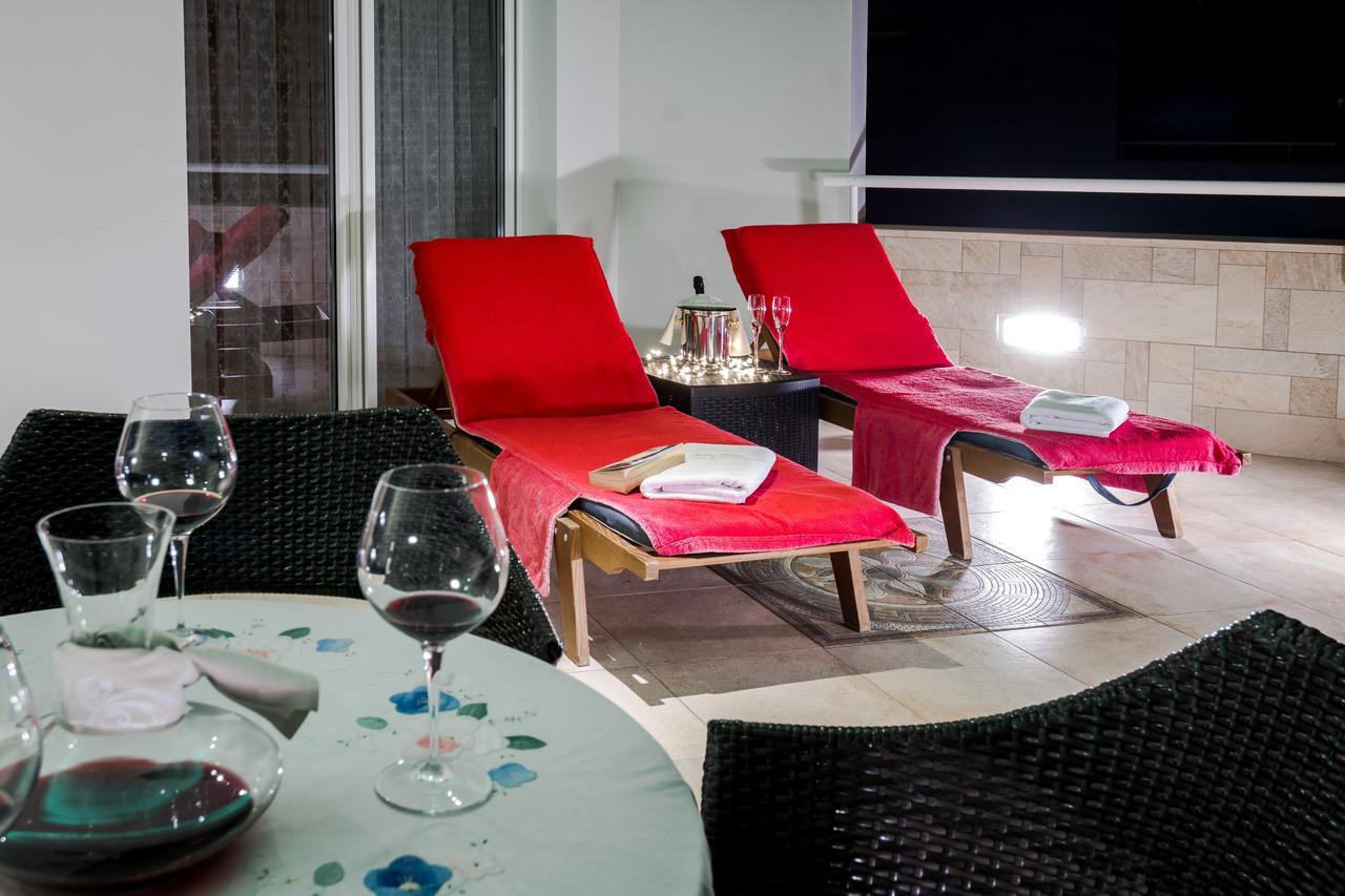 Luxury Seaside Apartment Split Exteriör bild